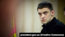 «Євгеній Матвєєв 2 роки і 8 місяців перебував в полоні у окупантів та був закатованим. Під час останнього обміну тіло повернули Україні», – написав Іван Федоров у телеграмі