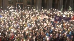 „Nu ne vom opri din demonstrații” - protestatarii georgieni promit să continue lupta contra legii „agentului străin”