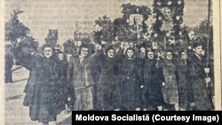 Cu portretele lui Stalin și Lenin în Piața Biruinței din Chișinău, 7 noiembrie 1953