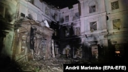 Një ndërtesë e goditur nga sulmet ruse në Harkiv në janar të vitit 2024. Fotografi ilustruese nga arkivi.
