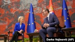 Претседателката на ЕК, Урсула фон дер Лајен, на средба со српскиот претседател Александар Вучиќ во Белград, 31 октомври 2023 година.