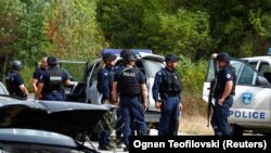 Тензии на север на Косово, полиција