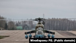Armata din Belarus investește în noile elicoptere de atac Mi-35M.