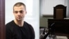 "Një qeli nuk është ndryshe nga bota e gjerë", shkroi Eduard Babaryka në vitin 2022. "Ka të bëjë gjithmonë me zgjedhjen nëse do të bini apo do të ngriheni në këmbë. Për t'iu nënshtruar dobësisë ose për të mos u dorëzuar".