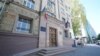 Podcastul „În esență...” | Se împotmolește sau nu R. Moldova în datorii? Cum răspunde ministrul Finanțelor