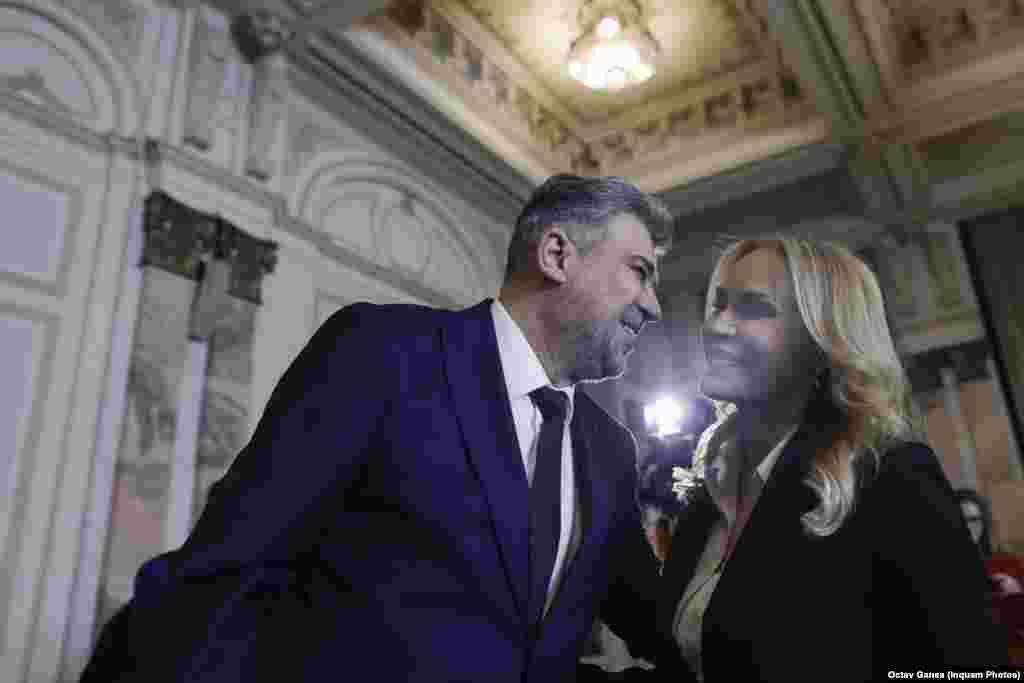 Premierul și președintele PSD Marcel Ciolacu și Gabriela Firea, candidatul „deocamdată” al PSD la Primăria Capitalei, tot mai îndepărtată de candidatură. 