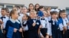 Expert internațional: „Elevii moldoveni sunt buni la memorat, dar le e greu să reproducă ce au învățat”