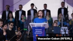Președinta Maia Sandu în Piața Marii Adunări Naționale, pe 21 mai, când a fost organizată adunarea națională „Moldova Europeană”.