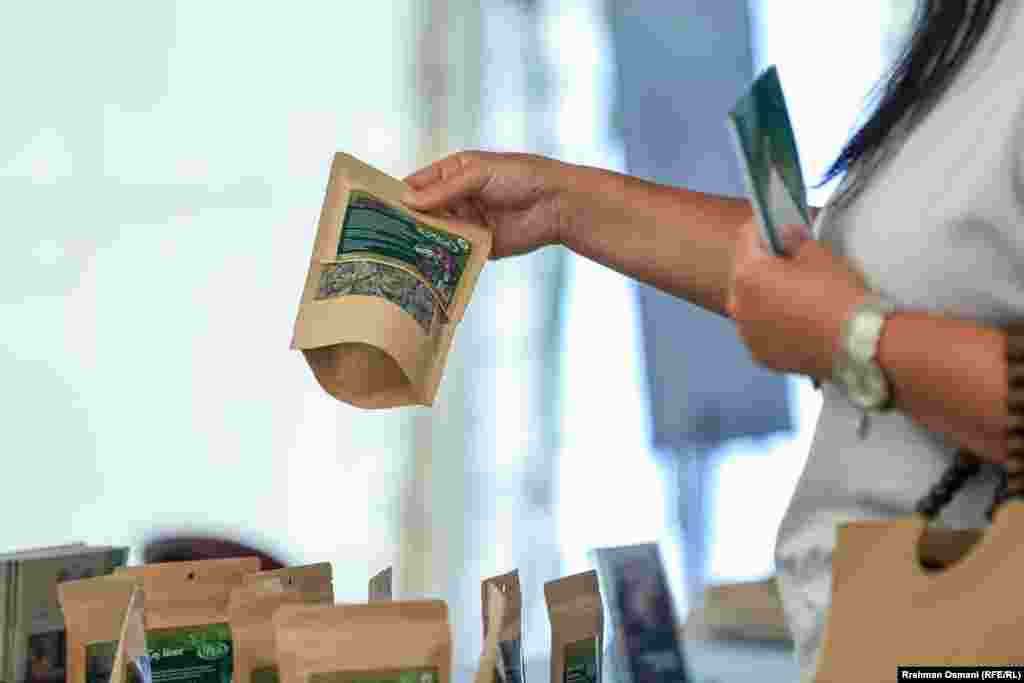 Panairi organizohet nga EcoKosWomen me mbështetjen e Projektit SIRED nga Caritas-i Zviceran, i cili financohet nga Agjencia Austriake për Zhvillim (ADC), Komuna e Prishtinës dhe tetë komuna të tjera, në bashkëpunim me projektin SUNREED nga CNVP, që financohet nga Agjencia Suedeze për Zhvillim (SIDA) dhe me sponsor bankën TEB. 