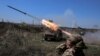 Ushtarët ukrainas duke sulmuar me raketa pozicionet ruse afër vijës së frontit në rajonin e Zaporizhjës. 19 gusht 2023.
