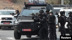Forcat izraelite gjatë përleshjeve të armatosura me militantët e Hamasit që u infiltruan në Sderot, në jug të Izraelit. 8 tetor 2023.