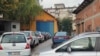 Косово: Луѓе чекаат за пререгистрација на автомобилите во Северна Митровица 