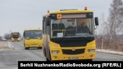 Напередодні, за даними Офісу президента України, із прифронтових та окупованих міст України 9 квітня вдалося евакуювати 4 532 людини