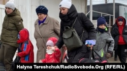 Напускащите Украйна са основно жени и деца