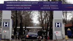 Клиничкиот центар „Мајка Тереза“ во Скопје. Двајца пациентите кои беа повредени во автобуската несреќа во Бугарија, ќе бидат задржани на опсервација. 