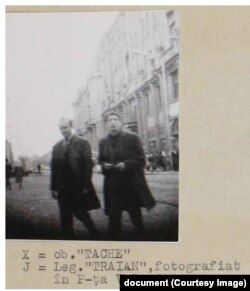 Document din volumul Continentul Gri: scriitorul Sorin Titel urmărit și fotografiat de securiști