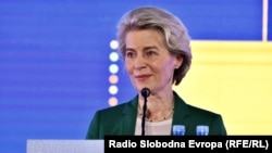 Урсула фон дер Ляєн повідомила президентові України Володимиру Зеленському про свій план запропонувати пакет допомоги під час телефонної розмови 6 листопада