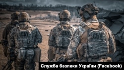 Окрім цього, як встановила спецслужба, чоловік приховано збирав інформацію про місця тимчасового базування і переміщення української військової техніки