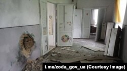 Școală distrusă de bombardament în localitatea Zaliznicine, regiunea Zaporojie, 3 mai 2022