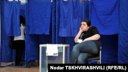 Избирательный участок в Тбилиси 