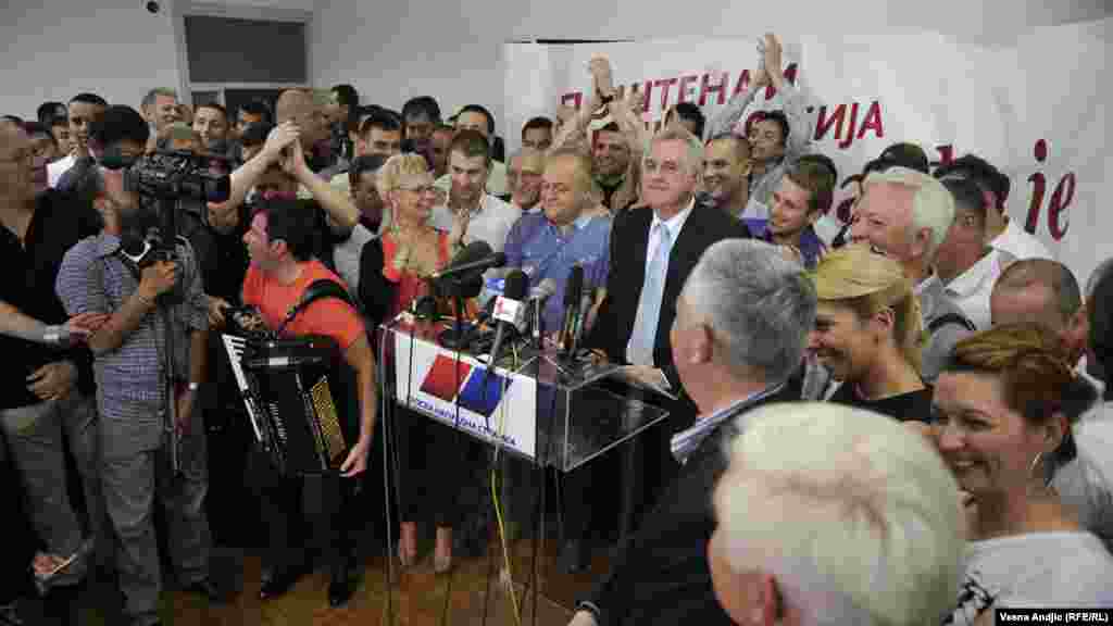Tomislav Nikolić progla&scaron;ava pobedu na predsedničkim izborima u Srbiji