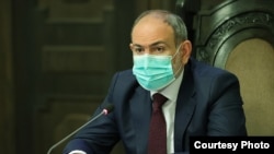 Нікол Пашинян, заявляючи про вторгнення Азербайджану на вірменську територію, провів 13 травня засідання Ради національної безпеки Вірменії