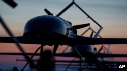O dronă cu rază lungă de acțiune An-196 Liutyi la o locație neprecizată din Ucraina, în februarie 2025.