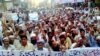 فایل فوټو: دا په ۲۰۱۱ ز کال د قاسم بندر کارګرانو احتجاج دی