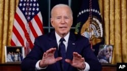 Președintele SUA, Joe Biden, a ținut joi un discurs prin care a cerut americanilor să susțină Ucraina și Israelul.