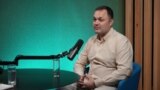 Cineastul Dragoș Turea, invitat al podcastului „Cultura la frontieră”, în studioul Europei Libere.