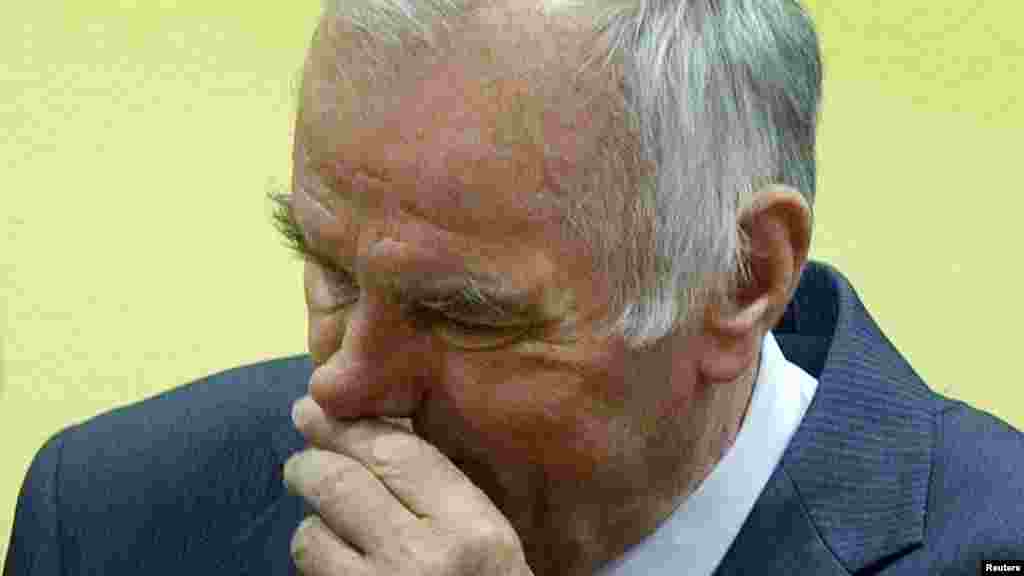 Ratko Mladić u sudnici Haškog tribunala, 16. maj 2012. 