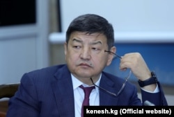 Депутат ЖК Акылбек Жапаров.