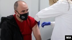 Архива: Вакцинација против ковид-19 во Спортски центар „Борис Трајковски“ во Скопје - 5 април 2021.