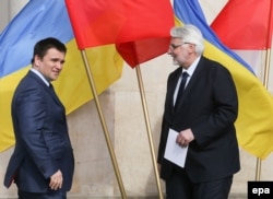 Міністр закордонних справ України Павло Клімкін з польским колегою Вітольдом Ващиковським