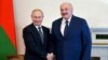 Рускиот претседател Владимир Путин и белорускиот претседател Александар Лукашенко, Санкт Петербург, 13 јули 2021.