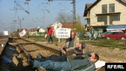 Štrajk na pruzi, Fotografije uz tekst. Branko Vučković
