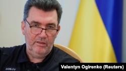 «На жаль, сьогодні сказати точну дату, що це (перемога – ред.) буде завтра або післязавтра, я не можу», – сказав Олексій Данілов