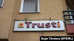 Ndërtesa e Trustit. Fotografi nga arkivi. 