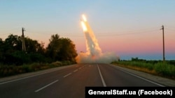 Робота реактивних систем залпового вогню HIMARS, Запорізький напрямок. Фото Генерального штабу ЗСУ, оприлюднене 4 липня 2022 року