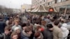Перший в Радянському Союзі ресторан McDonald’s на Пушкінській площі в Москві в день його відкриття, 31 січня 1990 року