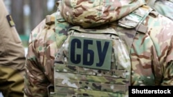 Правоохоронці затримали трьох ймовірних зловмисників, одному з них уже повідомили про підозру та вручили клопотання щодо обрання запобіжного заходу у вигляді тримання під вартою