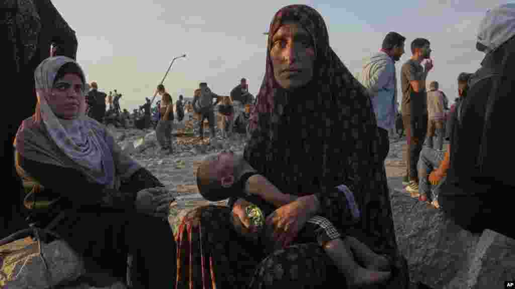 Helyi humanitárius szervezetek szerint júliusban fordult először elő, hogy a területet sújtó éhínség miatt olyan gyermekek is meghaltak, akiknek korábban nem voltak más egészségügyi problémáik