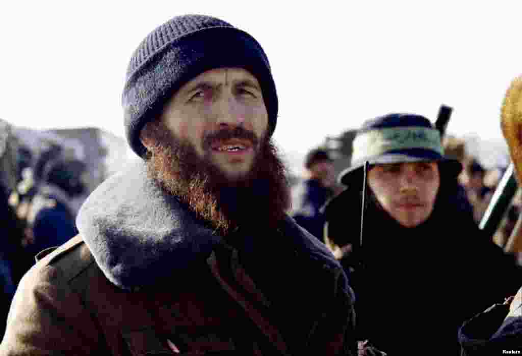 Дагестанерчу Кизляр-гӀала чу бахначу нохчийн тӀемалойн тобанан хьалханча Радуев Салман&nbsp;1996-чу шарахь дечкен-беттан&nbsp;10-чу дийнахь Первомайское олучу юьртахь закъалтхой чохь болчу автобусна хьалха лаьтташ ву. 160 гергга закъалтхо вара гӀаттамхоша шайн карахь латтош, Нохчийчу 