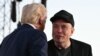 Генеральный директор Tesla Илон Маск (справа) и президент США Дональд Трамп.