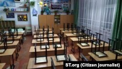 Балдарды күткөн мектеп. Өзбекстан.