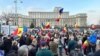 Curtea Constituțională dezbate pe 11 martie contestațiile legate de candidatura lui Călin Georgescu. În fața clădirii Palatului Parlamentului, unde este și sediul CCR, s-au strâns câteva sute de susținători ai lui Georgescu.