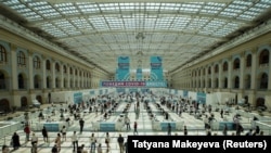 Вакцинален центар во Москва 