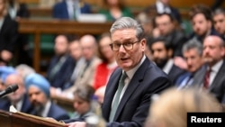 Kryeministri britanik, Keir Starmer, duke iu adresuar Parlamentit. 