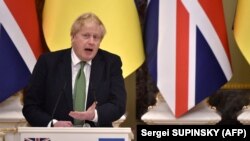 Boris Johnson kijevi látogatásán 2022. február 1-jén