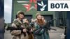 Rusia militarizon shkollat: Pas pushkëve vijnë dronët